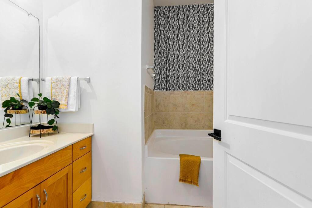 Entire Condo - Urban Safari In The Heart Of Atl أتلانتا المظهر الخارجي الصورة